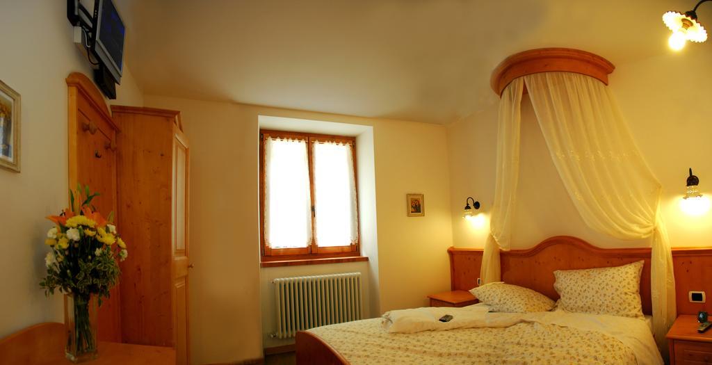Room & Breakfast Ca Mea Dina Bezzecca Room photo